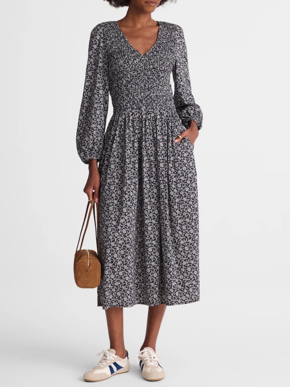 NWOT Madewell Smocked V-Neck Midi Dress Navy White Floral Size Medium Spring ‘26